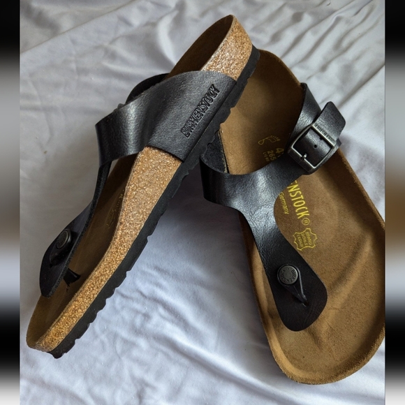Birkenstock Gizeh Sandals for women size 41. - Picture 7 of 7